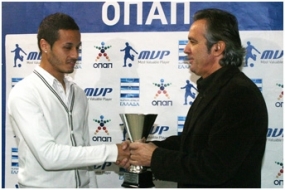 Βράβευση Τόνι Κάλβο MVP ΟΠΑΠ 13ης αγωνιστικής1