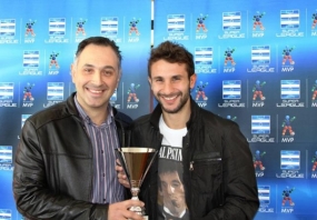 Βράβευση Τζαμέλ Αμπντούν MVP 11ης αγωνιστικής3