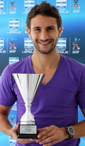 Βράβευση Τζεμάλ Αμπντούν MVP ΟΠΑΠ 3ης αγωνιστικής3